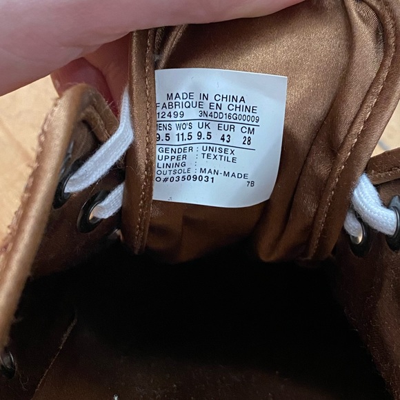 Unisex Converse Giraffe-print and sequined sneakers. Barely worn. - Picture 3 of 5